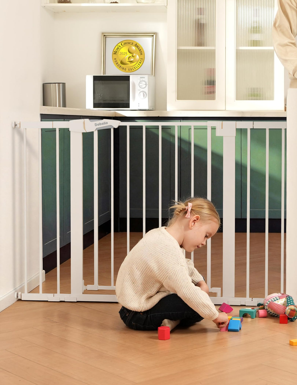 Babelio 29-55" Extra Wide Baby Gate, PressGuard P7, Brown Wood Pattern