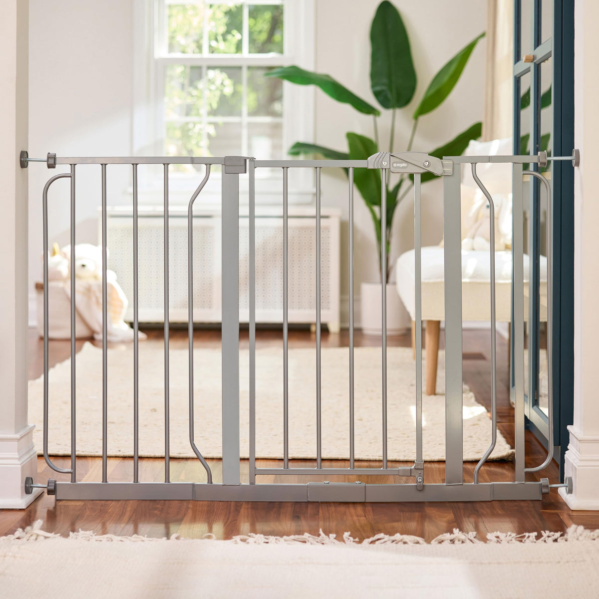 Regalo Safety 29"-49" Extra Wide Baby Gate, Bottom of Stairs & Doorways